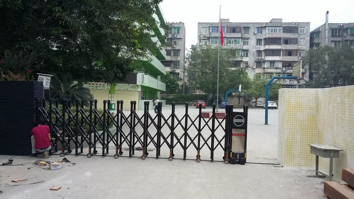 永德县永德县深圳市伸缩门